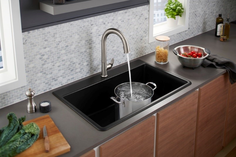 Sensate Touchless Kitchen Faucet